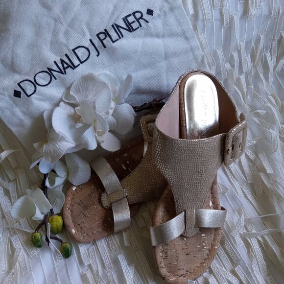 Donald J. Pliner Shoes - Donal J Pliner 'Ofelia' Wedges